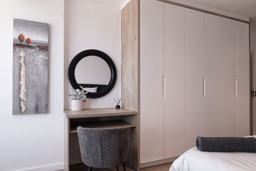 To Let 2 Bedroom Property for Rent in Green Point Western Cape